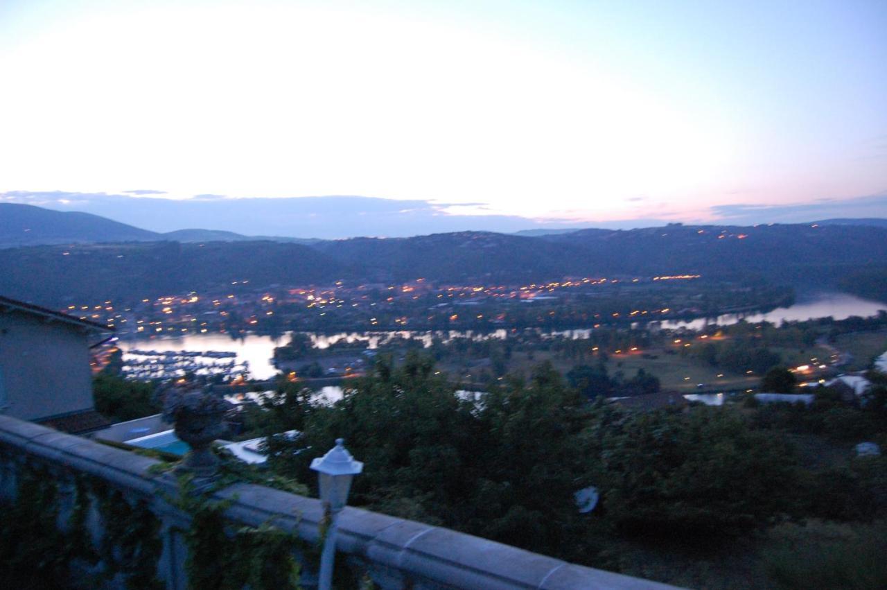 Villa Panoramique Saint-Clair-du-Rhone Exteriér fotografie